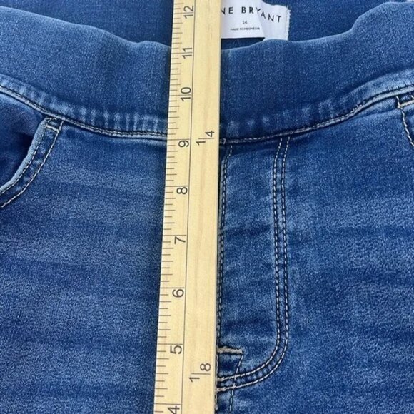 Lane Bryant High Rise Capri Pants, Women's Size 14 - Picture 6 of 9